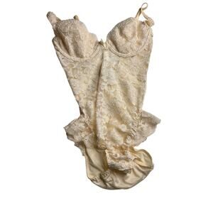 Lily of France 34B Bodysuit Romper Lingerie Vintage Beige Lace Satin Teddy Nylon
